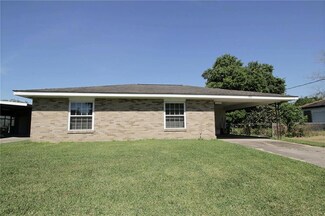 115 Destrehan Dr, Destrehan, LA 70047