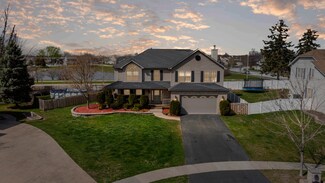 908 Hampton Dr, Carol Stream, IL 60188