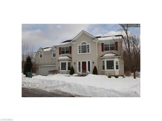 160 Sundew Ln, Chagrin Falls, OH 44022