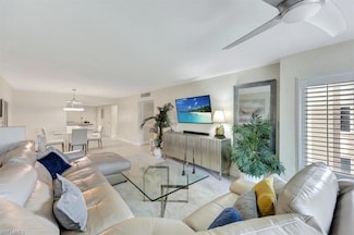 2264 Winkler Ave Unit 204, Fort Myers, FL 33901