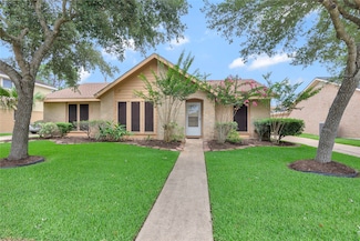 10015 Sagegate Dr, Houston, TX 77089