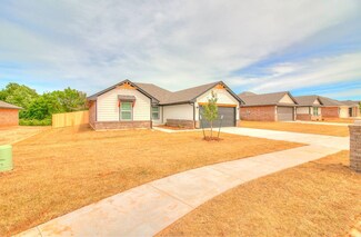 4613 Lincoln St, Harrah, OK 73045