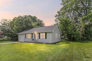 420 E Hauser St, Litchfield, IL 62056