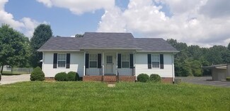 520 4th Ave S, Baxter, TN 38544