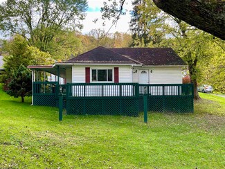 1615 Helens Run Rd, Fairmont, WV 26554