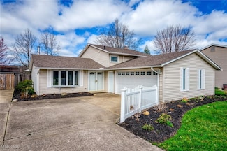 5430 Manning Cir, North Ridgeville, OH 44039