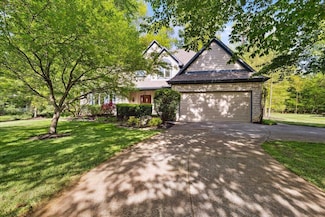 5477 Blackhawk Forest Dr, Westerville, OH 43082