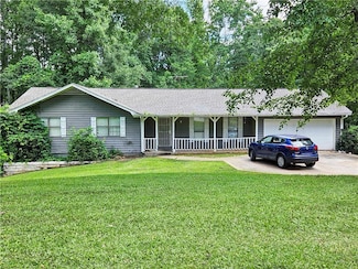 195 Lakeside Dr, Ellenwood, GA 30294