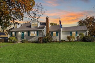 12 Drake Rd, Warwick, RI 02888