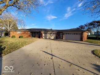 350 E Rivercrest Dr, Rushville, IN 46173