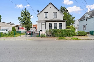 84 River St, Lynn, MA 01905