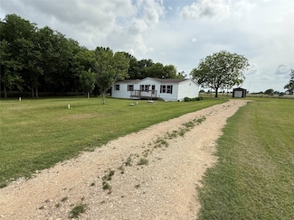 5482 Rabun Rd, Navasota, TX 77868