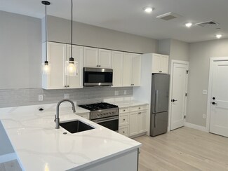 197 Green St Unit 206, Jamaica Plain, MA 02130