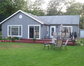 50960 N Shore Dr, Elkhart, IN 46514