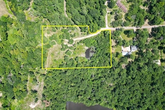 215 Garden Rd W, Conroe, TX 77304