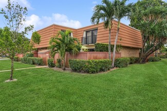 2863 Waterford Dr N, Deerfield Beach, FL 33442