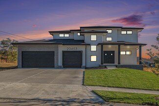 20453 B St, Elkhorn, NE 68022