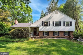 10 W Possum Hollow Rd, Rose Valley, PA 19086