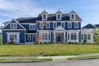 15 Graystone Ln, Natick, MA 01760