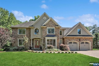 130 Durie Ave, Closter, NJ 07624