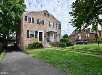 330 Laverne Ave, Alexandria, VA 22305