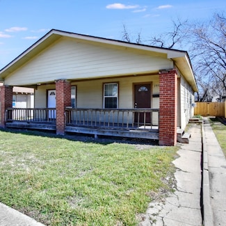2937 S Adams St, Fort Worth, TX 76110