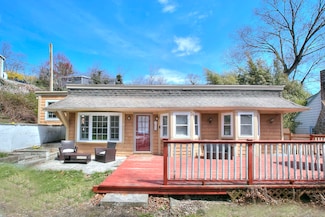 52 Shinnacock Trail, Shelton, CT 06484