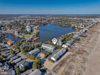 3 Seastrand Ct Unit 21, Dewey Beach, DE 19971