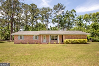 1114 Laurel St, Blackshear, GA 31516