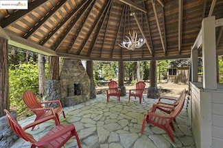 126 Rustic Rd, Pinecrest, CA 95364