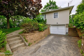 29 Hackett Ave, Albany, NY 12205