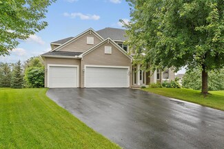 7665 Spring Lake Dr, Shakopee, MN 55379