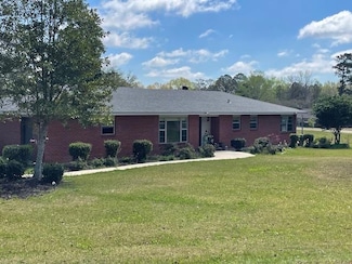 819 Memory Ln, Tylertown, MS 39667