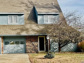 2926 SW Arrowhead Rd, Topeka, KS 66614