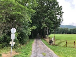 16 Tree Lodge Farm Ln, Raphine, VA 24472