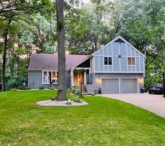 1555 Villa Park Dr, Oshkosh, WI 54904