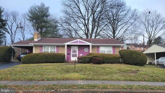 1027 Valleybrook Dr, Hagerstown, MD 21742
