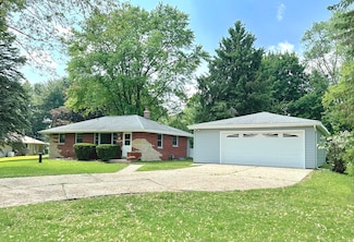 W226N5985 Avon Ct, Sussex, WI 53089