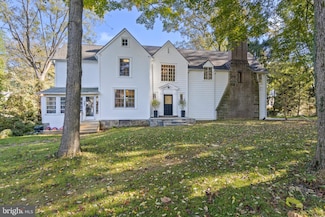 367 Lauren Ln, Swarthmore, PA 19081