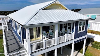 207 Fairview St, Atlantic Beach, NC 28512