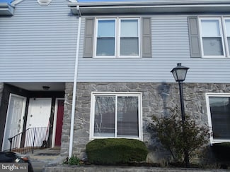 711 Hill Rd Unit D, Wernersville, PA 19565