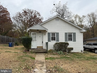 5715 Magnolia Ln, Falls Church, VA 22041