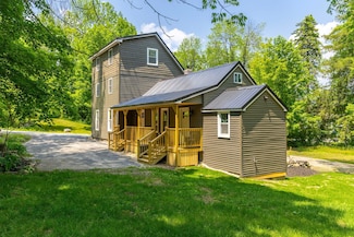 12 Church St, Bridgton, ME 04009