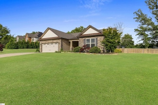 121 Floyd Meadow Dr, Inman, SC 29349