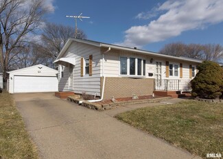 1424 E 33rd St, Davenport, IA 52807