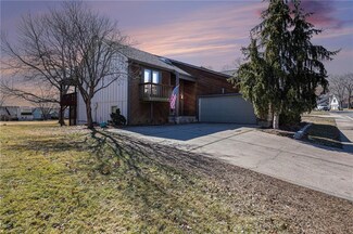 705 NE Burning Tree St, Lees Summit, MO 64064