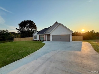 304 Bentom Dr, Wetumpka, AL 36092