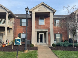 8002 Pinnacle Point Dr, West Chester, OH 45069