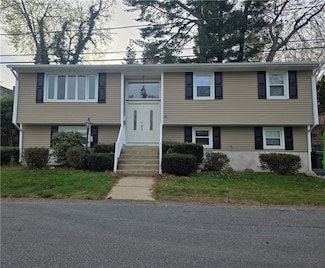 25 Sunrise Dr, Providence, RI 02908