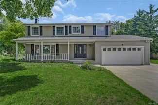 41 Bittersweet Ln, Orchard Park, NY 14127